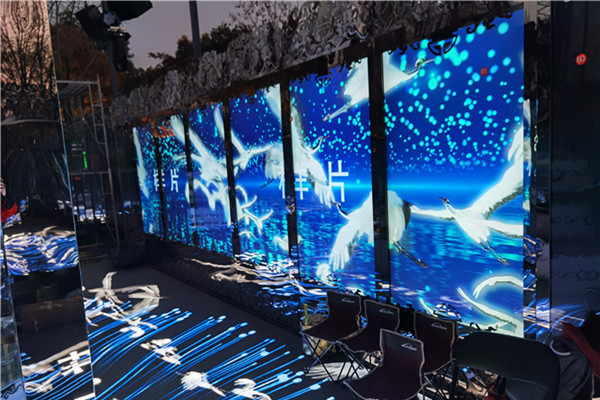 南京86寸防水戶外液晶屏