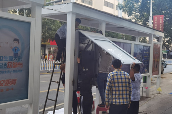 智慧公交站公司談?wù)労蜍囃ゎA(yù)埋件的施工過程是怎么進(jìn)行的充分發揮！